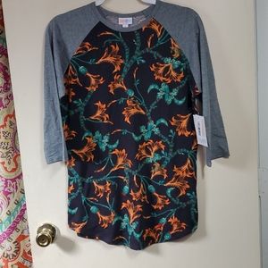 5 for $25 Lularoe Randy Baseball T small